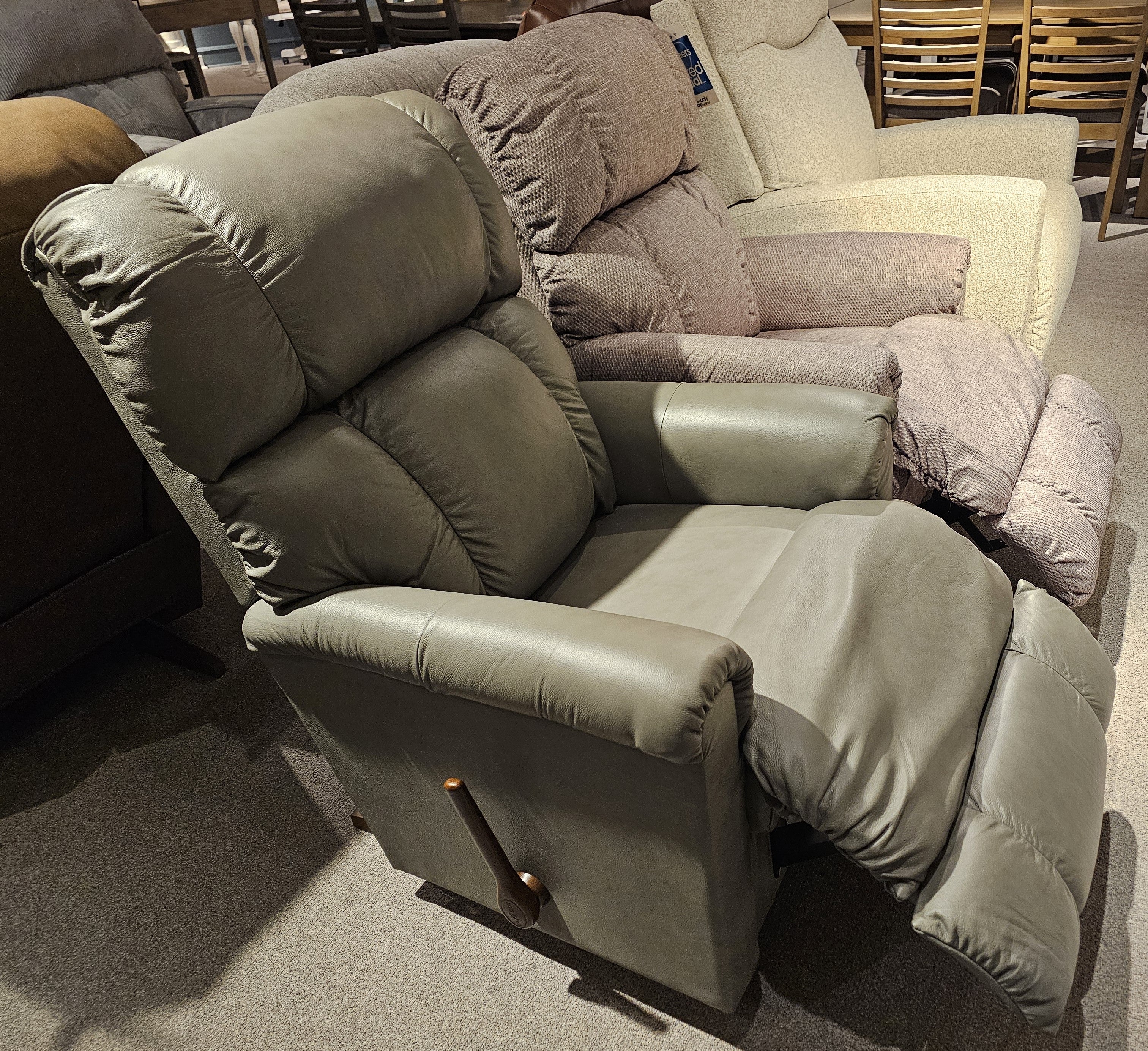 k.s ♡ La-Z-Boy Pinnacle Collection – Wilson Furniture Oshawa
