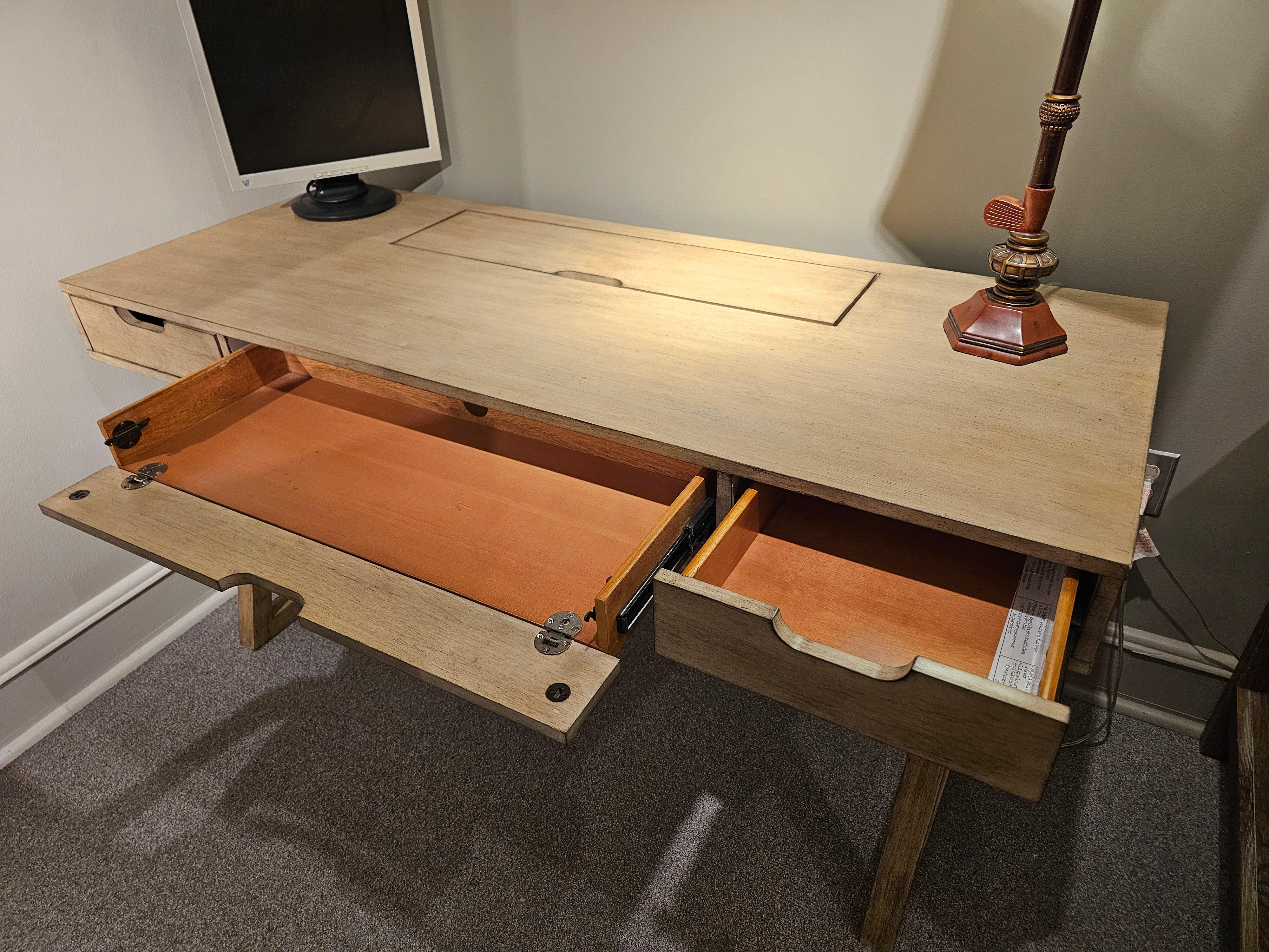 Working Desk with Flip Top and Keyboard Drawer – Wilson Furniture